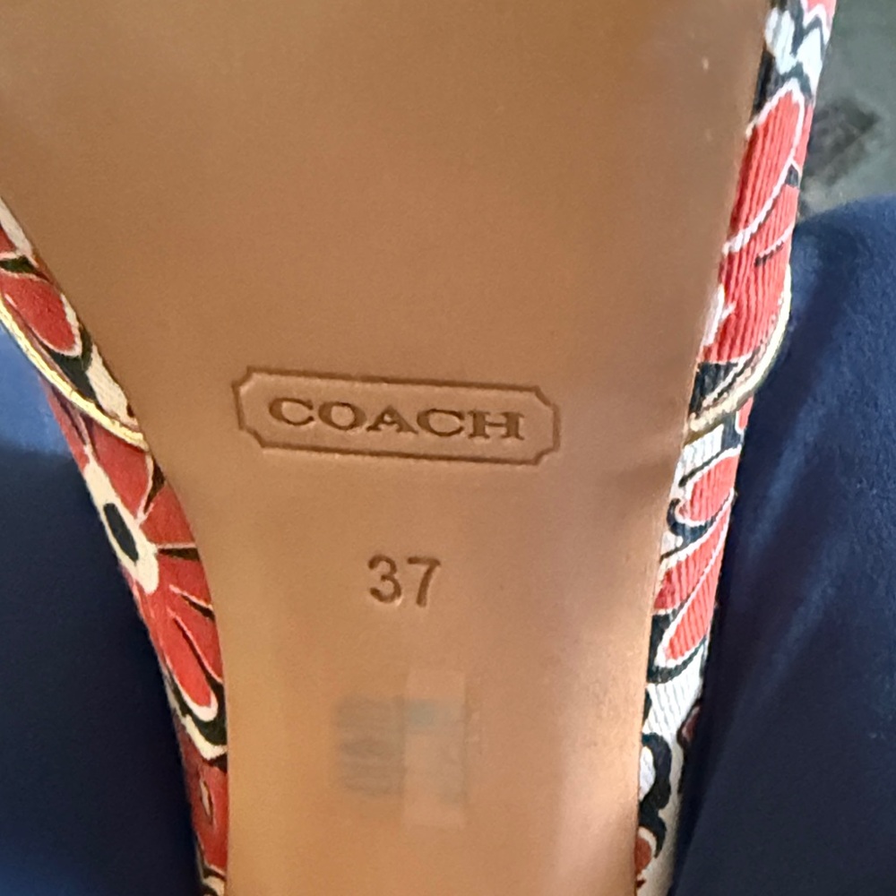 NWOB Coach Floral Heels - Picture 6 of 10